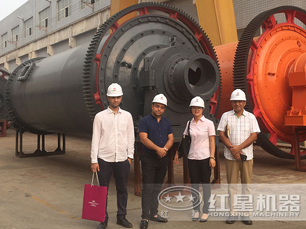 客户考察大型水泥半岛在线(中国)